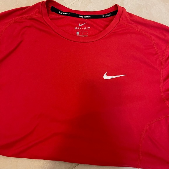 Nike Dri-Fit running shirt - Picture 5 of 8